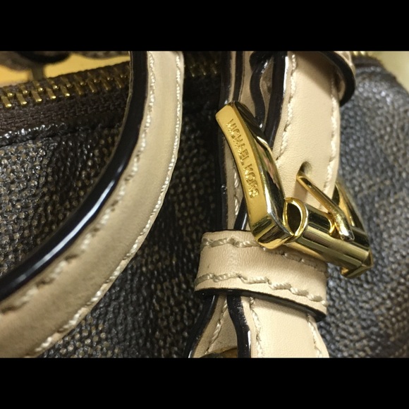 Michael Kors bag - Picture 3 of 8